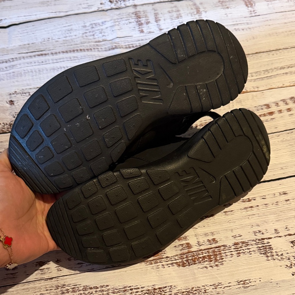 Nike Black Sandal Slides with White Logo Strap - Picture 2 of 2